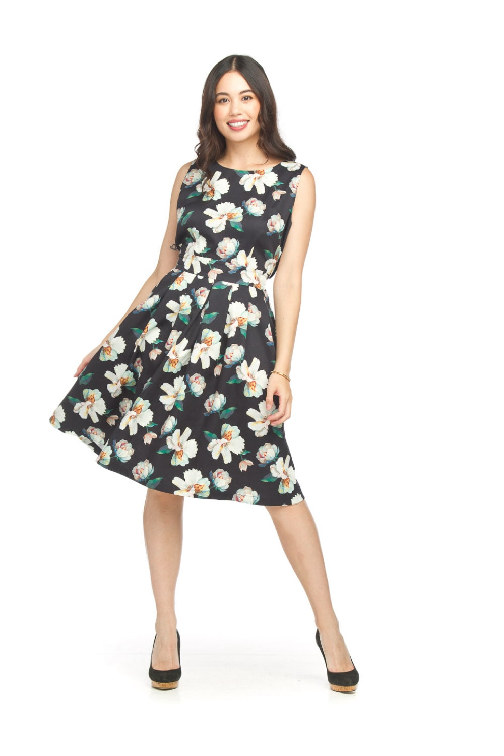 inverted pleat floral dress B. Smart Black Floral V-Neck Inverted Pleat Party Skater Mini Dress Size 9