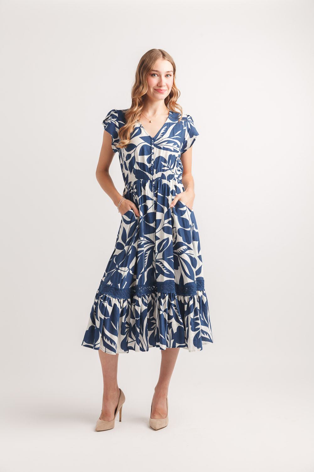 Navy Short Sleeve Floral Dress w Lace Inset and Pockets Navy / L
