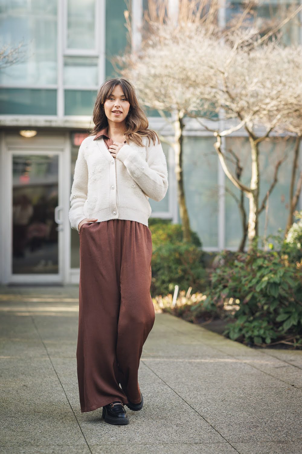 Satin Wide Leg Pant with Elastic Waist and Pockets