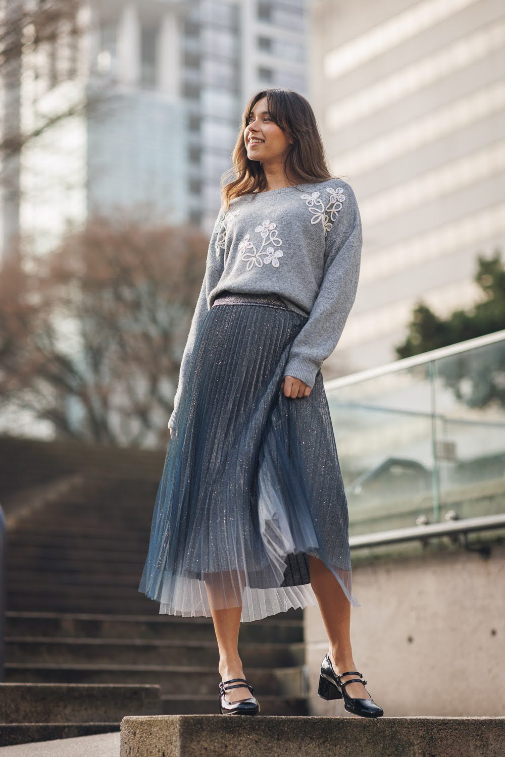 Metallic Pleated Skirt with Elastic Waist