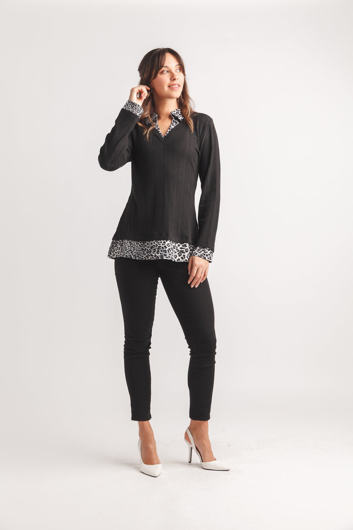 V Neck Ribbed Sweater with Leopard Fooler Trim
